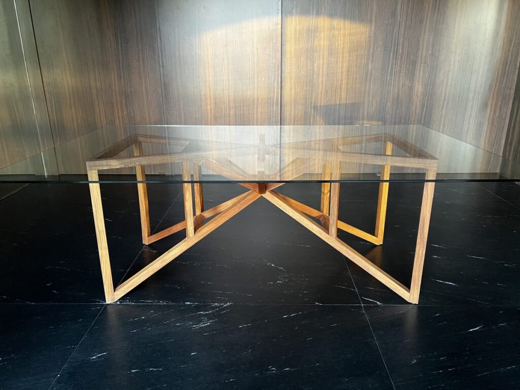 Castelar 75 Table