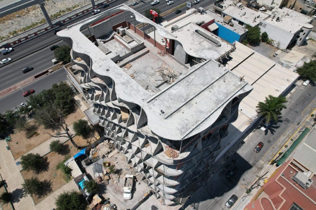 Luna Park tower by DONIS, Monterrey