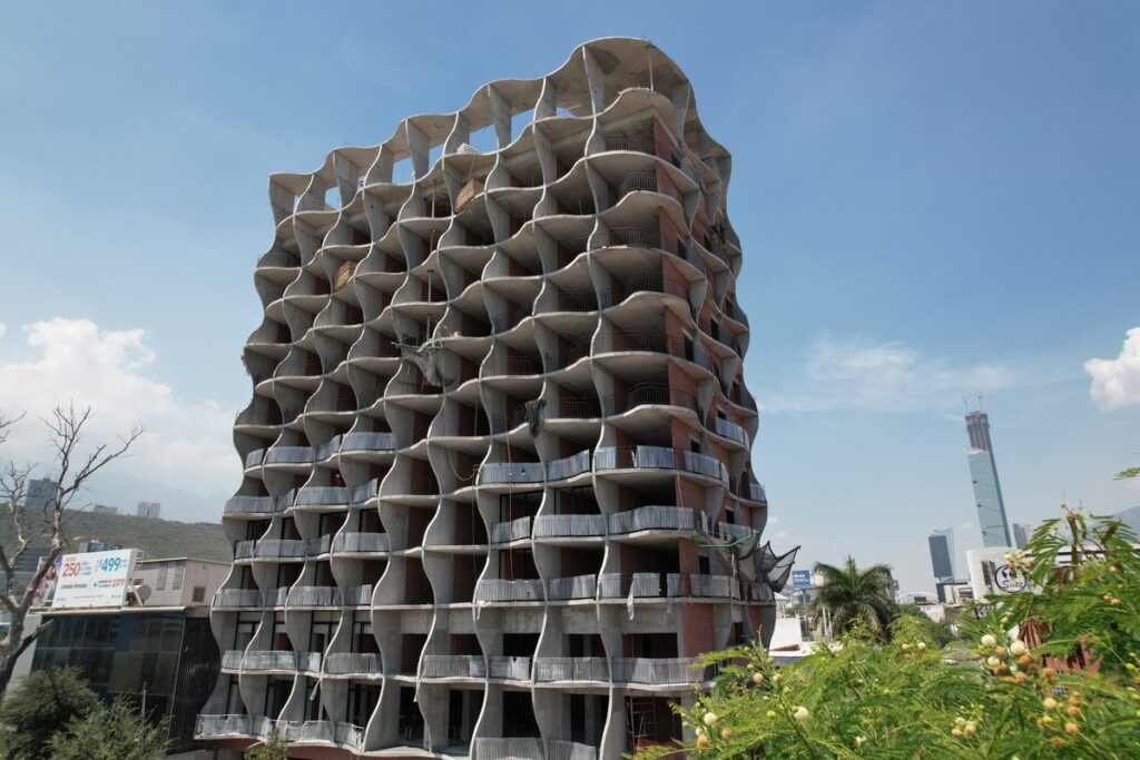 Luna Park tower by DONIS, Monterrey
